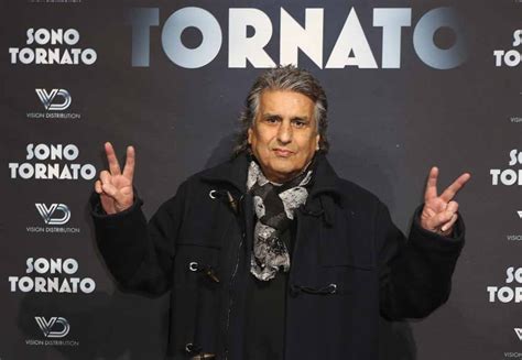 Toto Cutugno è morto a Milano aveva 80 anni Le sue foto di ieri e di