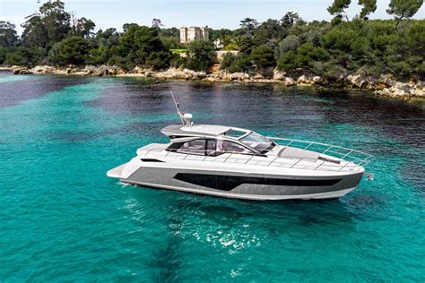 Azimut Grande Metri The Smallest Luxury Yacht Artofit