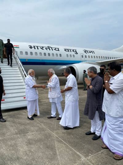 Pm Narendra Modi Flags Off Kerala First Vande Bharat Express Train From