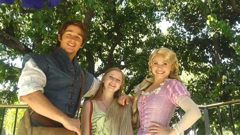 Meet and Greet with Rapunzel and Flynn Rider at Disneyland - Tips from ...