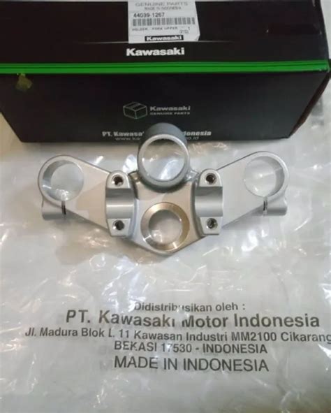 Dudukan Pipa Stang Segitiga Atas Ninja R Old SS Original Kawasaki