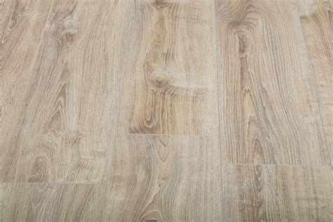 Kronotex Exquisit 8mm Whitewashed Oak 4V Laminate Flooring Sale