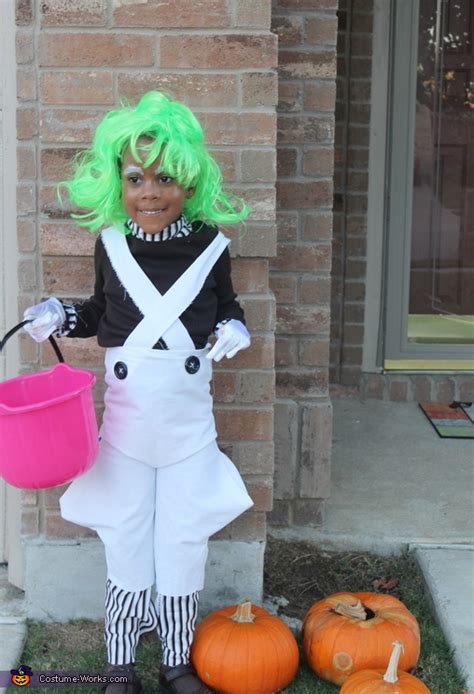 Willy Wonka and the Oompa Loompas Halloween Costumes | Mind Blowing DIY Costumes - Photo 3/5