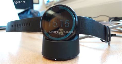 Motorola Moto 360 Charger Revealed Details About The Smartwatchs