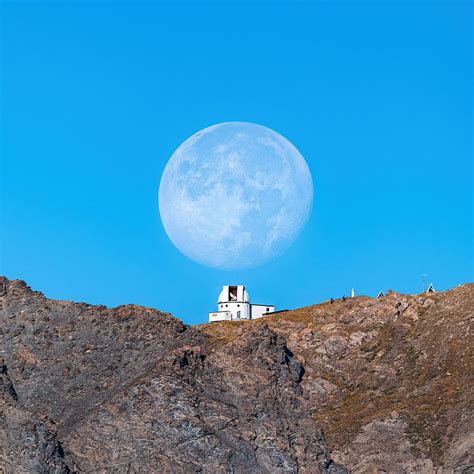 Observatoire De Saint V Ran Une Rencontre Rarissime Avec La Lune