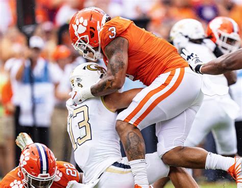 No 6 Clemson Holds On For 14 8 Win Over Ga Tech Tigerillustrated