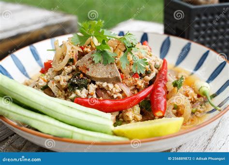 Spicy Minced Pork Salad Served With Fresh Vegetables Minced Pork Salad