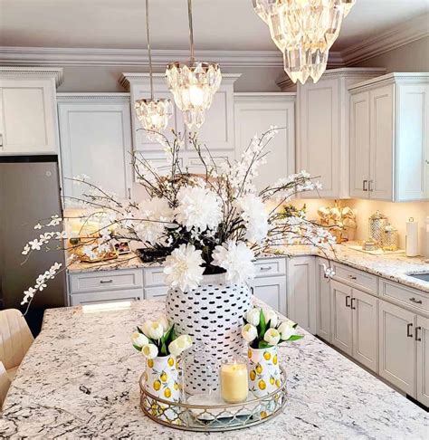 Farmhouse Kitchen With Antique White Cabinets Soul Lane