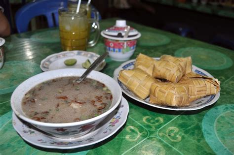 Rekomendasi 4 Warung Coto Paling Populer Di Kota Makassar