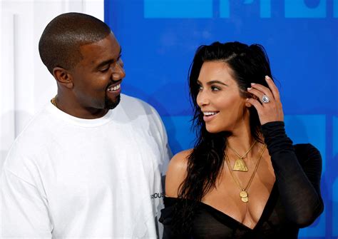 Kim Kardashian Files To Divorce Kanye West She S Had Enough Gma News Online