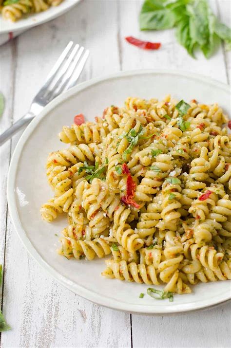 Sun Dried Tomato Pesto Pasta This 7 Ingredient Dinner Is Ready In Just 20 Minutes Perfect For