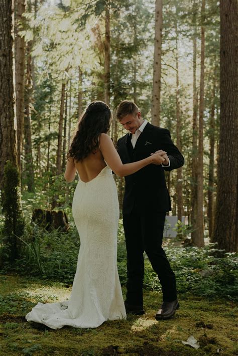 Belinda And Cody Proxy Falls Elopement Mecca R Photography