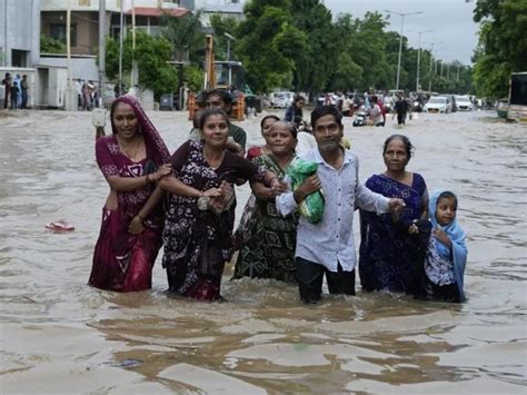 Gujarat Rain And Floods Wreak Havoc In Many Cities 29 People Dead So