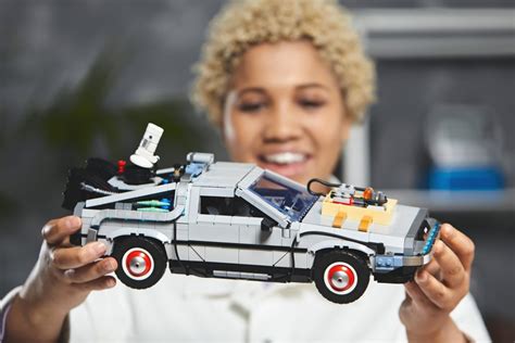 LEGO 10300 Back to the Future Time Machine - DeLorean - RWFUR-22 - The ...