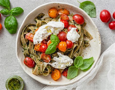 Tagliatelles au pesto tomates rôties Burrata Per Inter