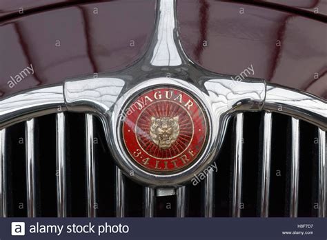 Classic British Car Grill Badge Hi Res Stock Photography And Images Alamy