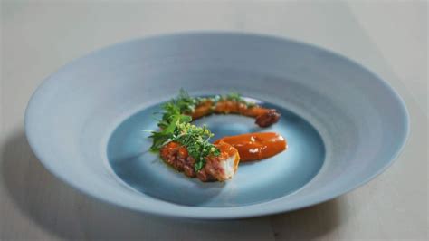 Rezept Grillierter Pulpo Mit Harissa Von Andreas Caminada GaultMillau