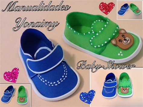 Zapatitos de niño en goma eva ideal para un babyshower Manualidades