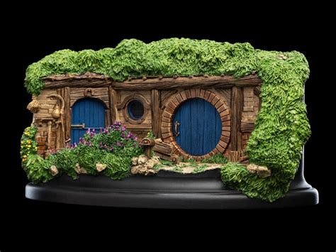 The Hobbit An Unexpected Journey 33 Lakeside Hobbit Hole Diorama