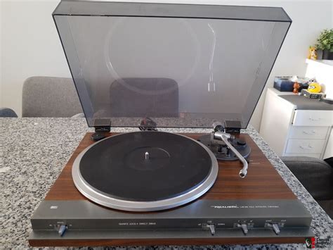 Realistic Lab Full Auto Direct Drive Turntable Photo Uk