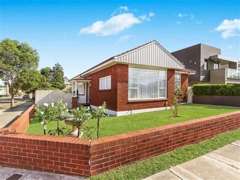 Post War Double And Triple Fronted Homes In Australia