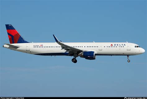 N328DN Delta Air Lines Airbus A321 211 WL Photo By Tobias Rose ID