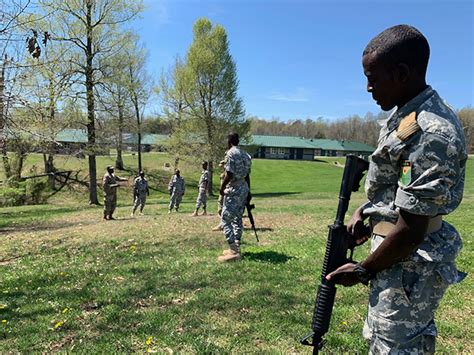 Djiboutian And Kentucky Officer Candidates Train Together National