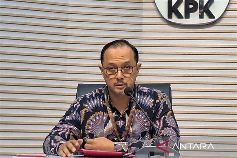 KPK Geledah Rumah Dinas Dan Kantor Bupati Situbondo ANTARA News