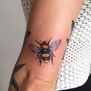 Пчела Тату — Значение, Эскизы и Идеи | VeAn Tattoo
