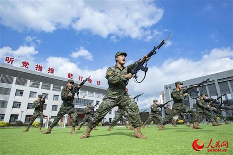 广西玉林：武警官兵多课目强化训练锤炼实战能力新闻中心中国网