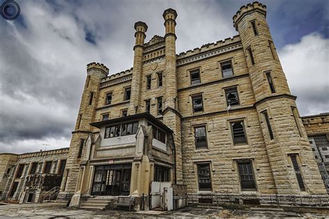 See Inside Historic and Abandoned Old Joliet Prison [PHOTOS]