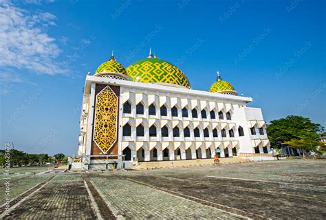 Darussalam Mosque The Great Mosque Of Palangka Raya The Biggest