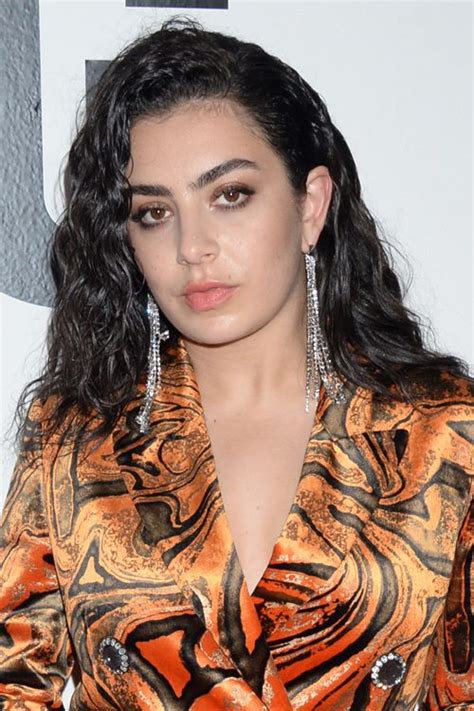 Charli XCX's Hairstyles & Hair Colors | Steal Her Style