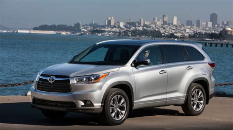 Toyota Kluger Review Drive