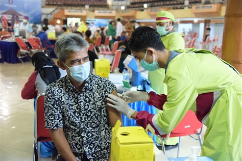 IPB University Dan Dinkes Kabupaten Bogor Gelar Vaksinasi COVID 19