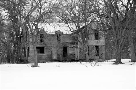 Ghost Stories Abound In Nebraska These Nine Hauntings Are Widely Known