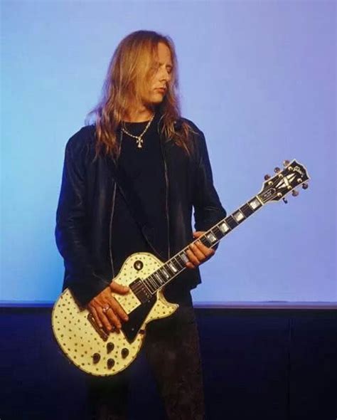 Pin By Teresa Brumbelow On Alice In Chains Jerry Cantrell Alice In