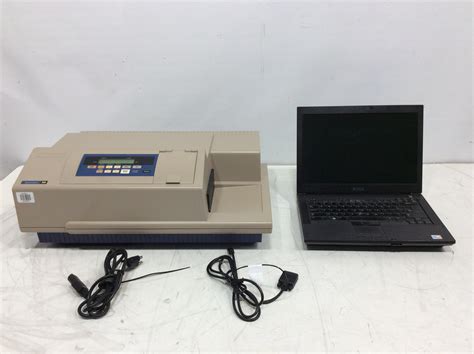 MOLECULAR DEVICES Spectramax M5 Microplate Reader with Software and Computer | Lab Equipment