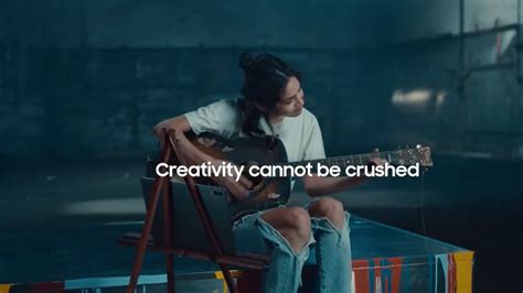 Samsung Mocks Apple Again This Time For The IPad Crush Ad