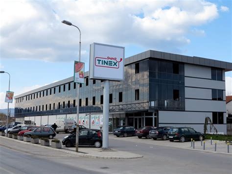 Пожар во „Супер Тинекс“ кај Расадник