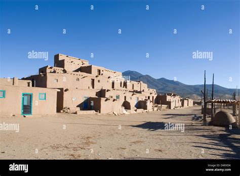 Taos Pueblonorth House Stock Photo Alamy
