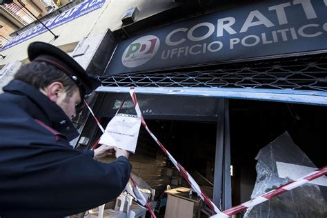 Roma Attentato Incendiario All Ufficio Pd Di Mirko Coratti Indagato