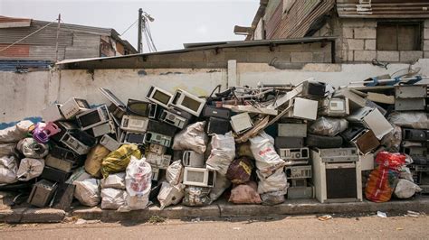 Como Descartar O Lixo Eletrônico Ajude A Preservar A Natureza