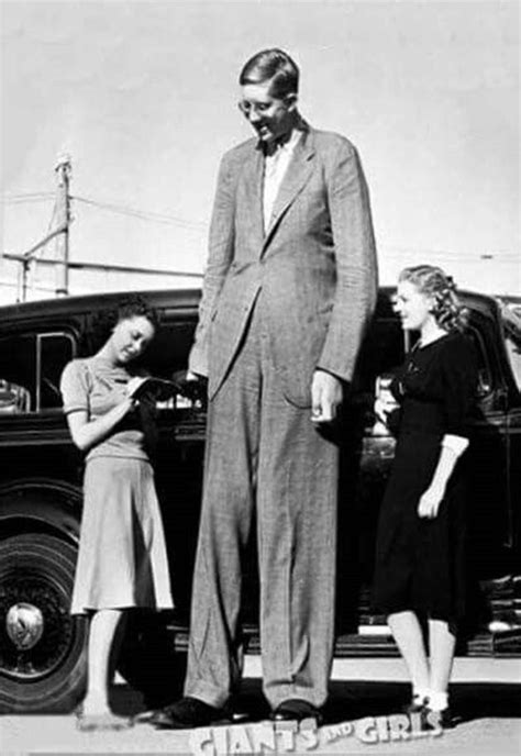 Tallest Man In History Robert Wadlow 8ft11 Tall People Tall Guys