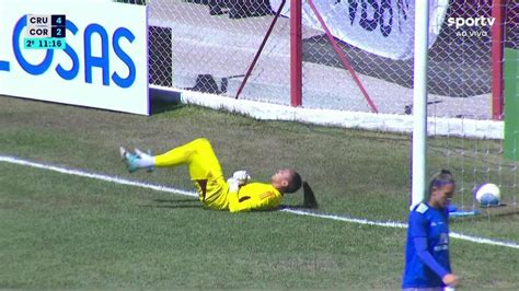 Vídeo Aos 11 min do 2º tempo finalização errada de Jaqueline do