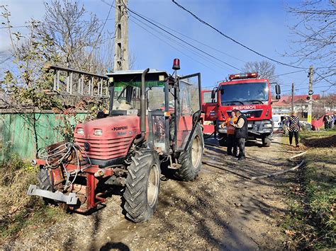 Incendiu puternic la o locuință din satul Corni Albești FOTO VIDEO