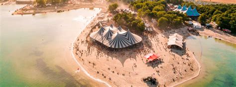 Dominator Goes Big For Upgraded Festival Camping Hardcore Holiday At The Beach Hard News
