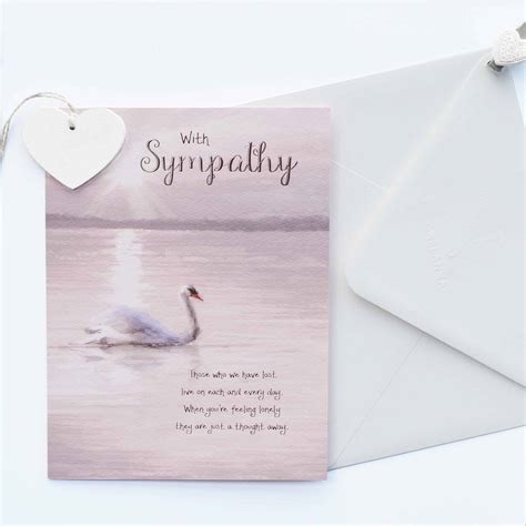 Experts are debating best things to say in a sympathy card now 8