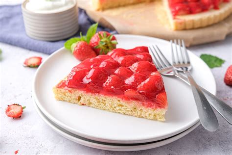 German Strawberry Cake Erdbeerkuchen Recipes From Europe