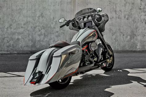 Harley Davidson Street Glide · Custom Bikes